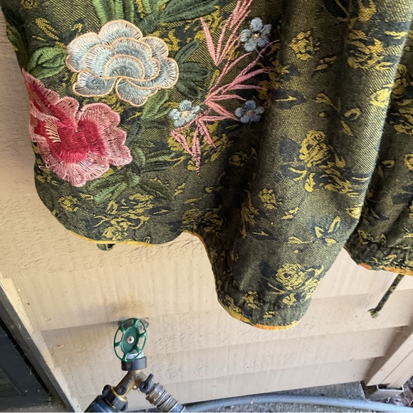 Myyou tunic vest zip up front embroidered flowers. Original with zip hood - Picture 8 of 10